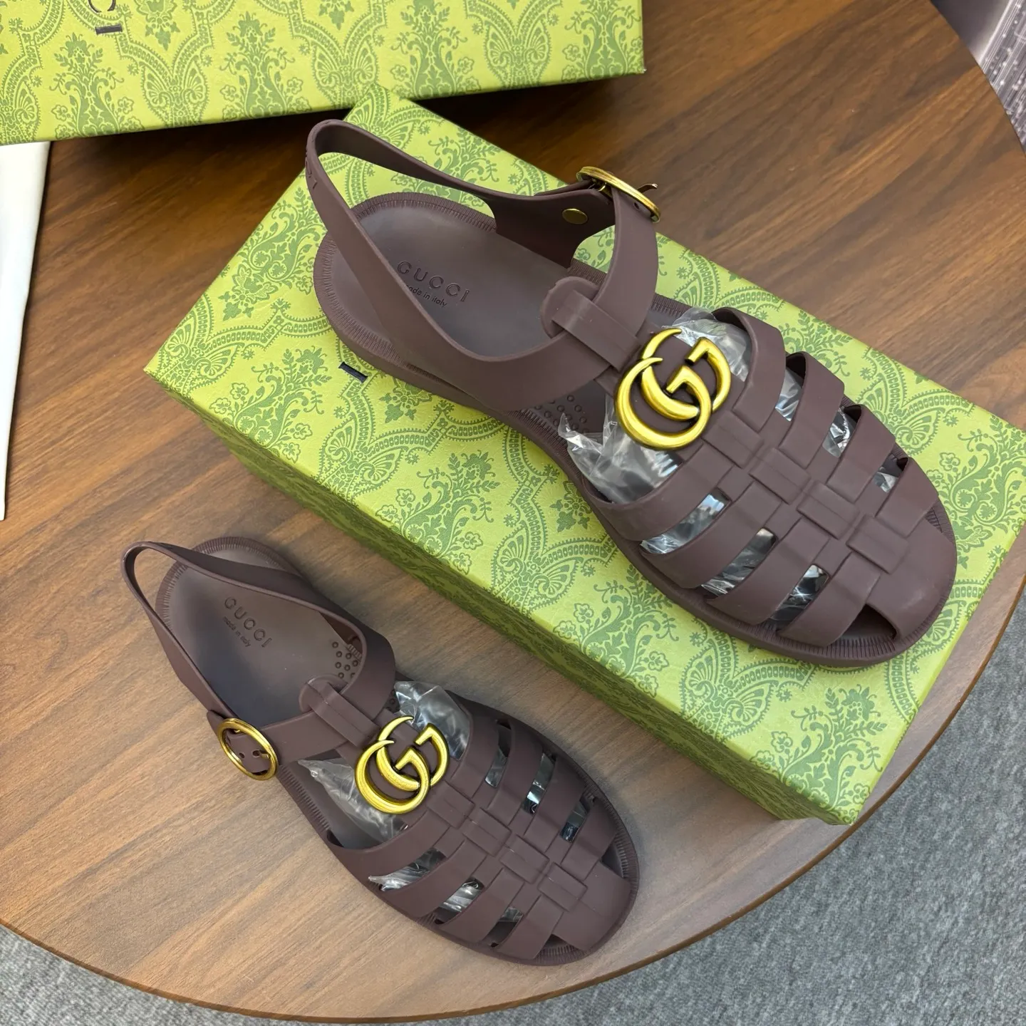 Men's shoes 260💰 [Gucci] Counter quality, top-quality original goods, real photos! Original TPU material, fine workmanship, comfortable; genuine 1:1 replica Size: 36 ~ 46